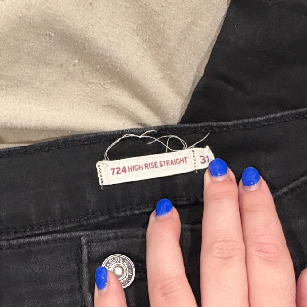 Levi's Women's Black Jeans - Picture 2 of 3